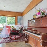 Pet Friendly Mirabeau 3*