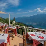 Pet Friendly Mirabeau Hotel