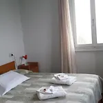 Pet Friendly Mirabeau Hotel 3*