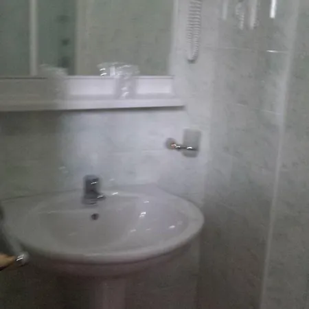 ホテル Pet Friendly Mirabeau 3*
