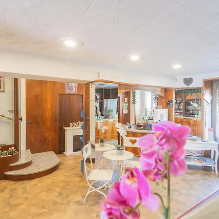 Pet Friendly Mirabeau 호텔