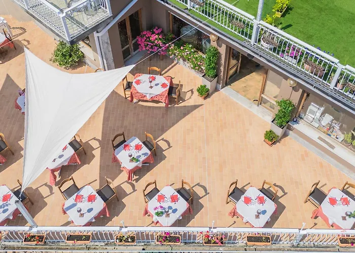 Pet Friendly Mirabeau 3* بيلاجيو