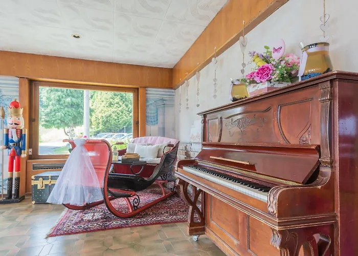 Pet Friendly Mirabeau 3*